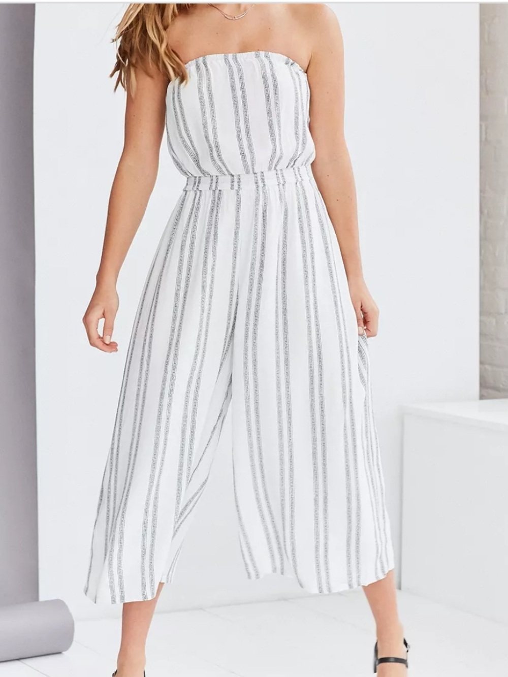 Silence and Noise Urban Outfitters White Blue Stripe Flowy Strapless Jumpsuit M